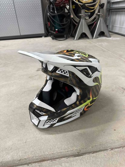 Men's Fox Racing Helmets - Size M