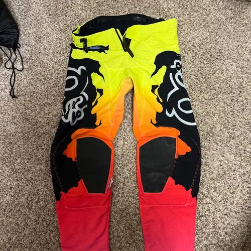 Og's Limited Edition Toxic Pants Size 32