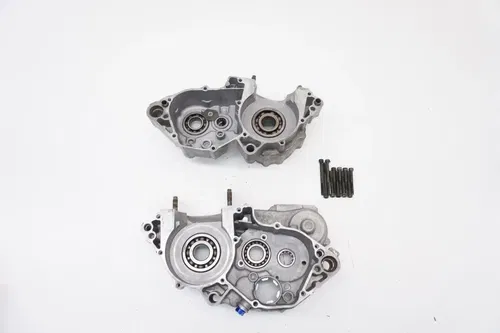 1997 YZ250 Crankcase Set OEM Engine Bottom End Crank Case Cases Yamaha YZ 250
