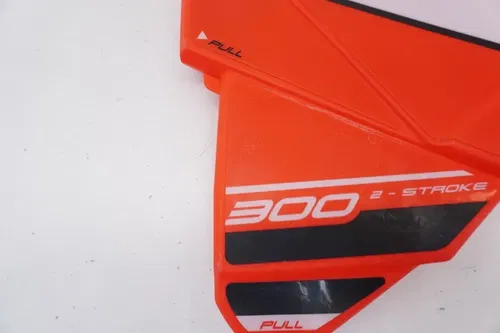Beta XTrainer RR/RR-S Air Box Cover OEM Plastic Red M60