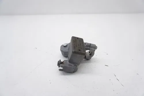 1997 YZ250 Front Brake Master Cylinder OEM Nissin 4SS-W2587-01-00 Yamaha YZ 250