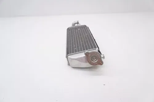 2017 KTM 250 SX-F Right Side Radiator OEM Cap 50435008200 XC-F 250-450 16-18 #3