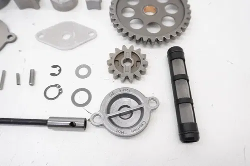 2025 KTM 250 SX-F Oil Pump OEM Shaft Gears Rotors Screen Husqvarna GasGas