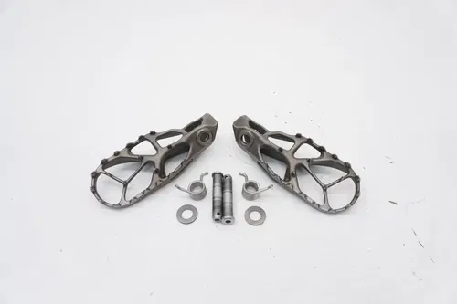 2024 Husqvarna FC250 Footpegs OEM Foot Pegs Peg FC FX SXF XC-F SX 125-450 23-25