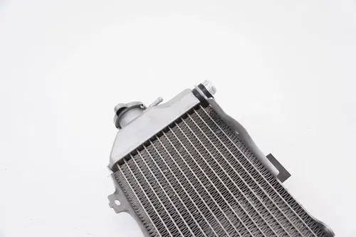 2024 CRF450R Right Side Radiator OEM Cooling System 19100-MKE-AF0 Honda 21-25