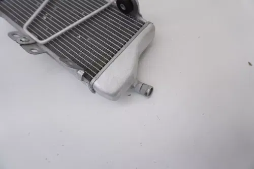 2009 YZ450F Right Side Radiator OEM Fill Side Cap Yamaha YZ450 WR450F 07-2009