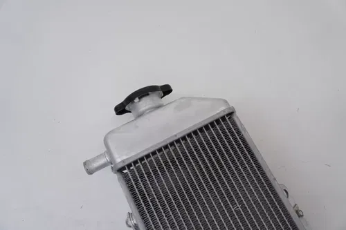 2009 YZ450F Right Side Radiator OEM Fill Side Cap Yamaha YZ450 WR450F 07-2009