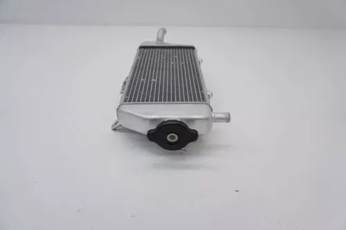 2009 YZ450F Right Side Radiator OEM Fill Side Cap Yamaha YZ450 WR450F 07-2009