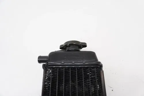 1998 YZ125 Right Radiator OEM Fill Side Cap Cooling System Yamaha YZ 125 96-01