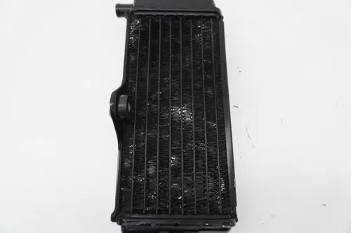 1998 YZ125 Right Radiator OEM Fill Side Cap Cooling System Yamaha YZ 125 96-01