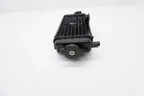 1998 YZ125 Right Radiator OEM Fill Side Cap Cooling System Yamaha YZ 125 96-01