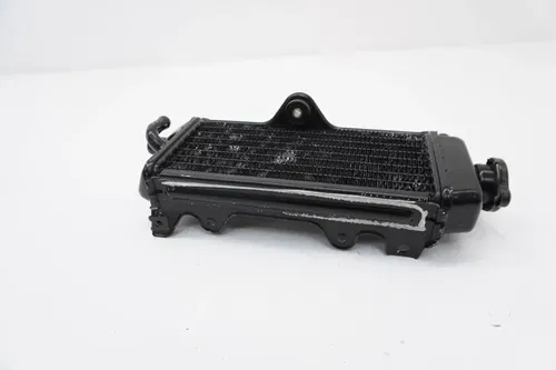 1998 YZ125 Right Radiator OEM Fill Side Cap Cooling System Yamaha YZ 125 96-01