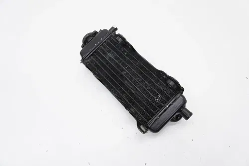 1998 YZ125 Right Radiator OEM Fill Side Cap Cooling System Yamaha YZ 125 96-01