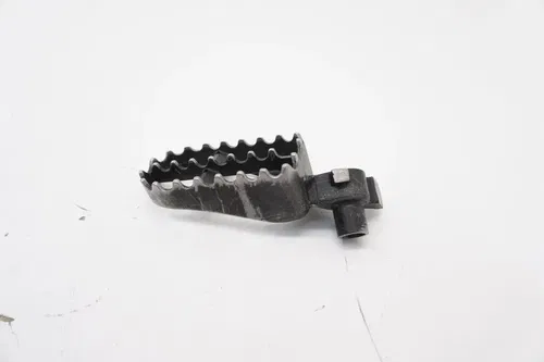 1998 YZ125 Footpegs OEM Footrest Foot Peg Pegs Yamaha YZ 125 250 1997-2003