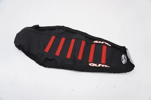 Gas Gas 125-450 Guts Racing Gripper Seat Cover Black/Red MC EX 125-450 21-23 M51