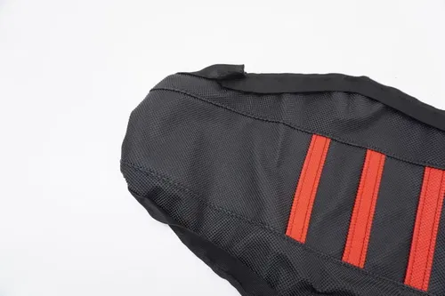 Gas Gas 125-450 Guts Racing Gripper Seat Cover Black/Red MC EX 125-450 21-23 M51