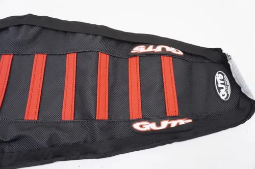Gas Gas 125-450 Guts Racing Gripper Seat Cover Black/Red MC EX 125-450 21-23 M51