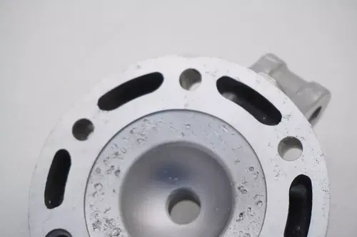 1999 CR250 Cylinder Head OEM Engine Top End Dome Cap 12201-KZ3-J10 Honda 99-01