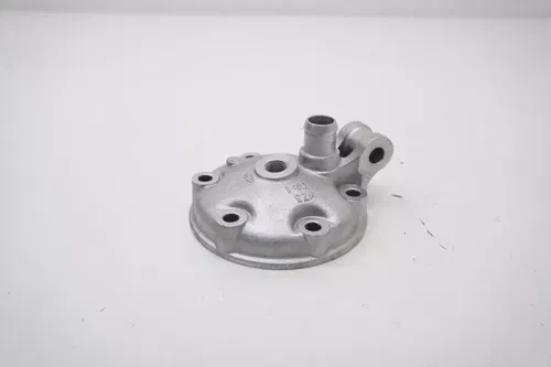 1999 CR250 Cylinder Head OEM Engine Top End Dome Cap 12201-KZ3-J10 Honda 99-01