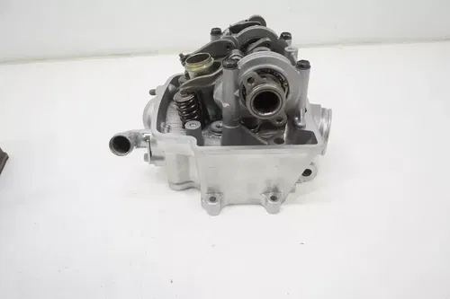 2002 CRF450R Cylinder Head OEM Engine Top End Camshaft Tower Valves Honda CRF