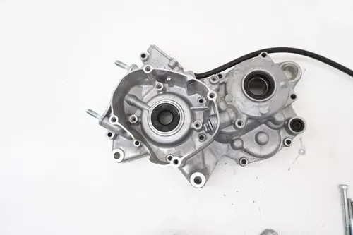 2023 YZ125 Crankcase Set OEM Engine Bottom End Crank Case Cases Yamaha YZ 125
