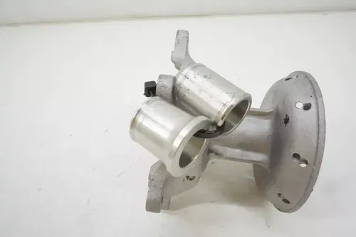 2001 YZ125 Front Wheel Hub OEM 4SS-25111-01-00 Spaces Yamaha 1996-2001 #2