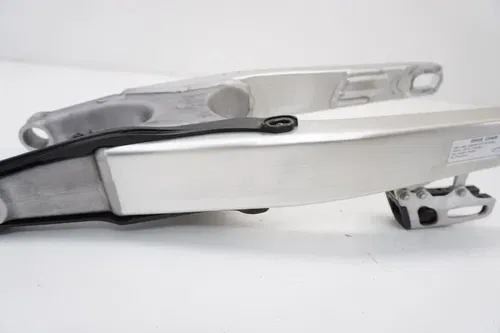 CRF250R CRF450R Swingarm OEM Rear Swing Arm 52200-MKE-AA0 Honda CRF250 CRF450 #2