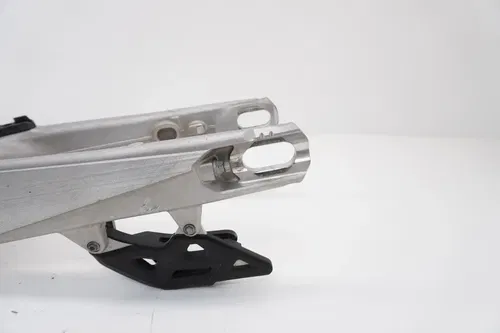 2020 KTM 125 SX Swingarm OEM 79104030044 125 250 350 450 SX SXF MC 2019-2022