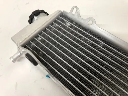 2004 RMZ250 Left Side Radiator Mishimoto Fill Side Cooling RMZ250 2004-2006 RMZ