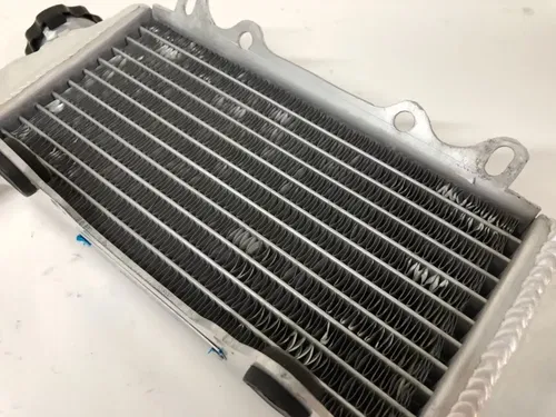 2004 RMZ250 Left Side Radiator Mishimoto Fill Side Cooling RMZ250 2004-2006 RMZ
