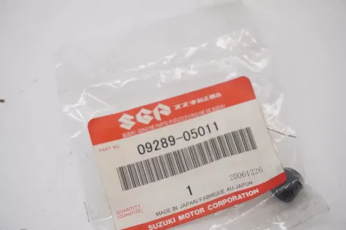 RMZ450 Camshaft Valve Oil Seal OEM Stem Seal 09289-05011 Suzuki RMZ 05-07 H2