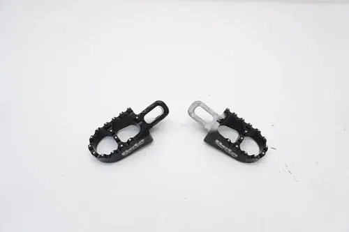 Beta 500 RS Special Edition Footpegs OEM Footpeg Set Foot Peg Pegs Black M45