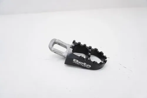 Beta 500 RS Special Edition Footpegs OEM Footpeg Set Foot Peg Pegs Black M45