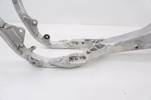 2006 YZ250F Frame OEM Main Frame Chassis 5XC-21101-90-00 Yamaha YZ250 YZ 2006 #2