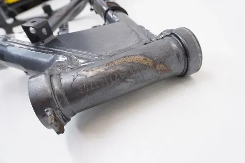 2002 RM85 Frame OEM Main Frame Chassis 41100-03B90-17U Suzuki RM 85