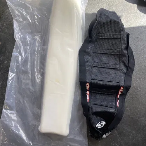 Guts Seat Foam And Cover