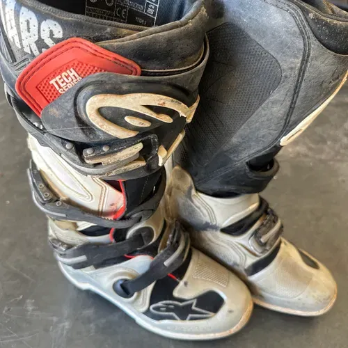 Tech 7 Size 6 Boots. 