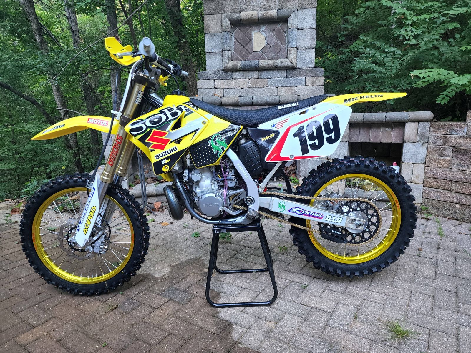 2005 suzuki 250 dirt bike top