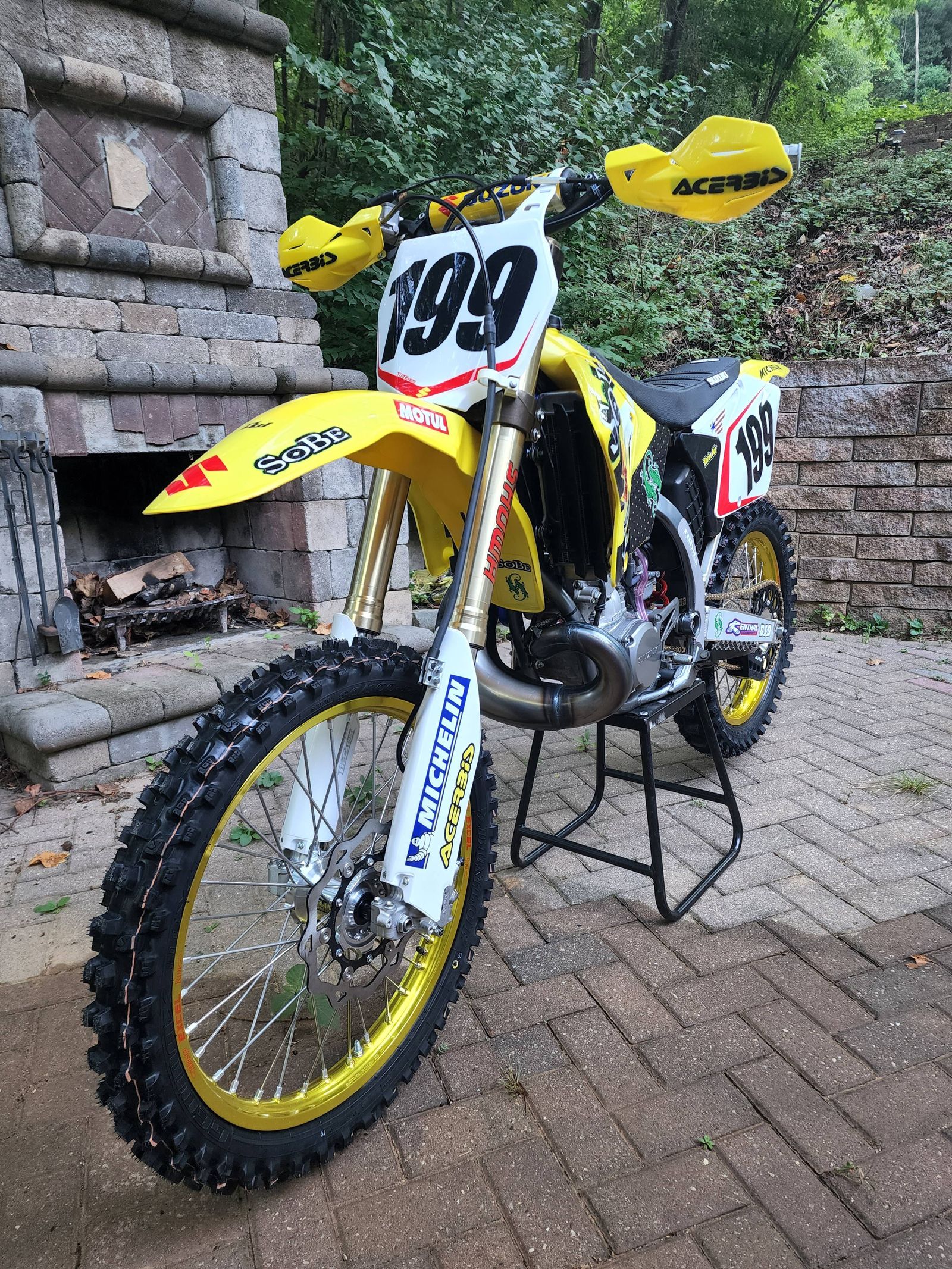 2005 suzuki 250 dirt bike on sale