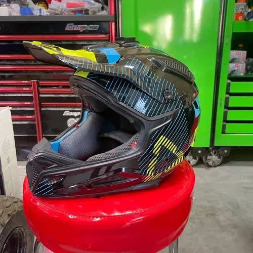 Leatt Helmet