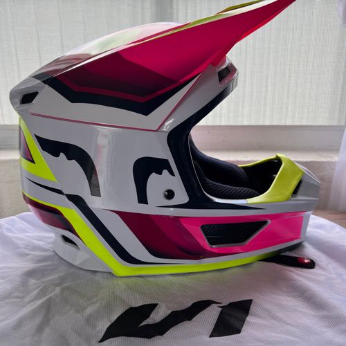 Fox Racing V1 Helmet