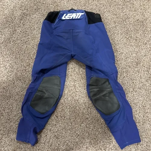 leatt pants size 30 