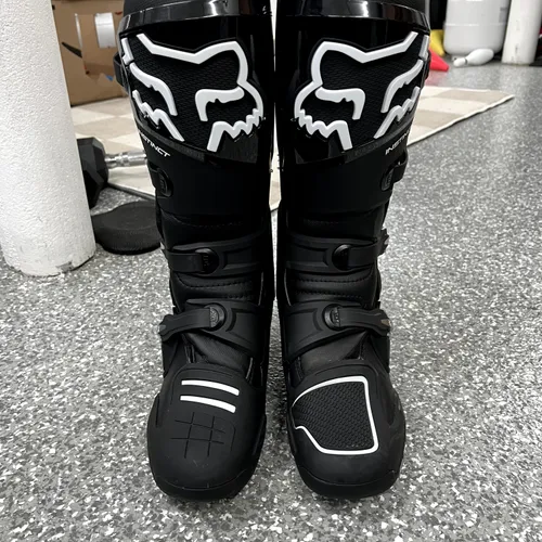 Fox Instinct Boots - BRAND NEW