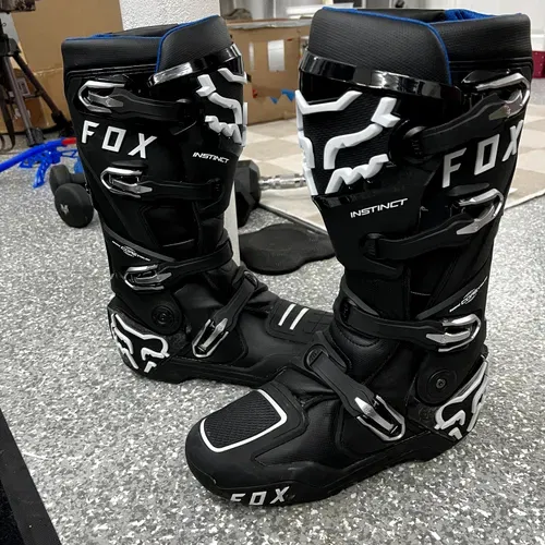 Fox Instinct Boots - BRAND NEW