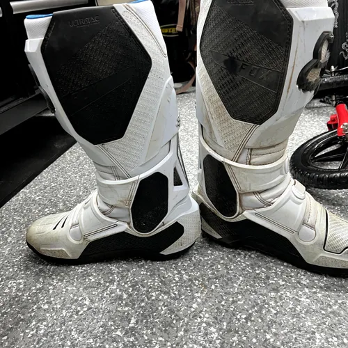 Fox Instinct Boots Size 10.5