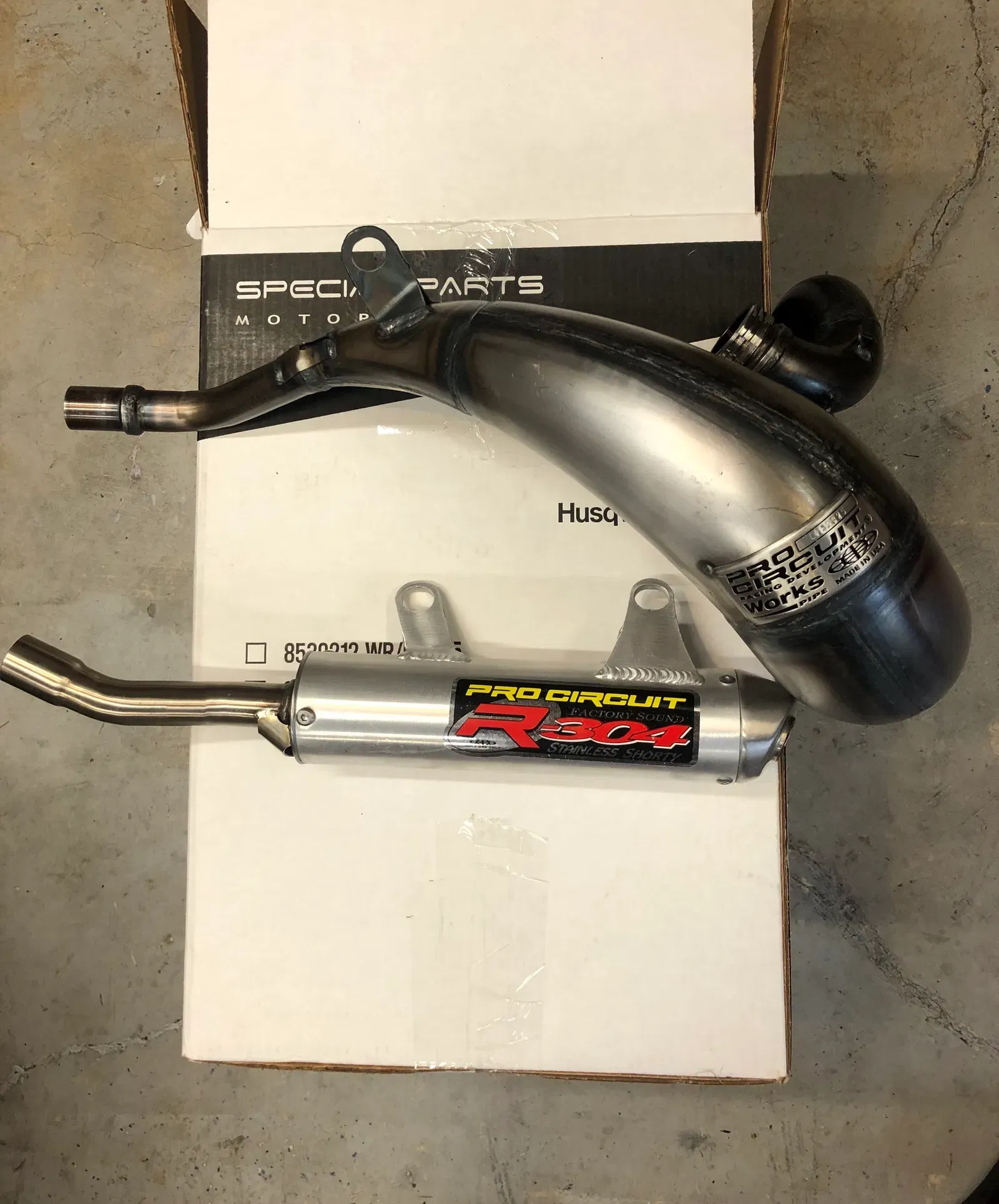 Pro Circuit Pipe and Silencer