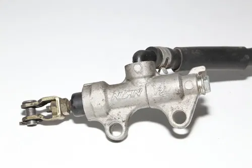 1998-1999 Kawasaki Ninja Zx9r Zx900c Rear Brake Master Cylinder W Reservoir OEM