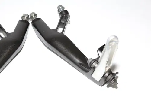 22-25 Yamaha Yzf R7 Rear Back Passenger Peg Set Pair OEM
