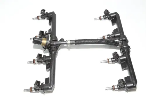 2010-2011 Bmw S1000rr HP4 Main Fuel Injectors & Fuel Rail OEM