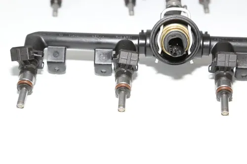 2010-2011 Bmw S1000rr HP4 Main Fuel Injectors & Fuel Rail OEM
